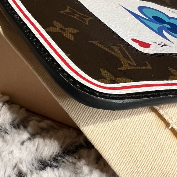 LV Game On Neverfull Pouch ♣️♥️ - Picture 5 of 10